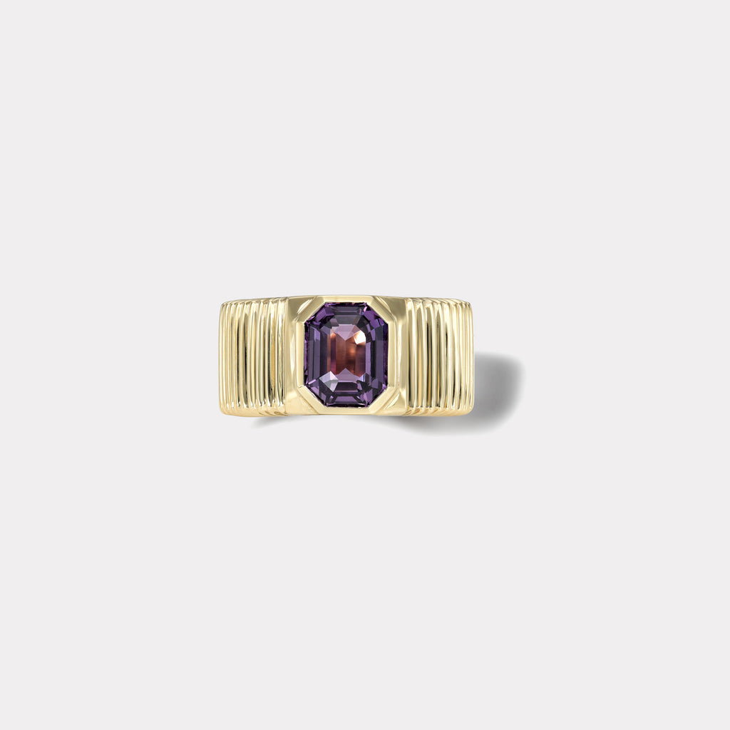 One of a kind Pleated Solitaire Band - 2.81ct Emerald cut Grape Sapphire