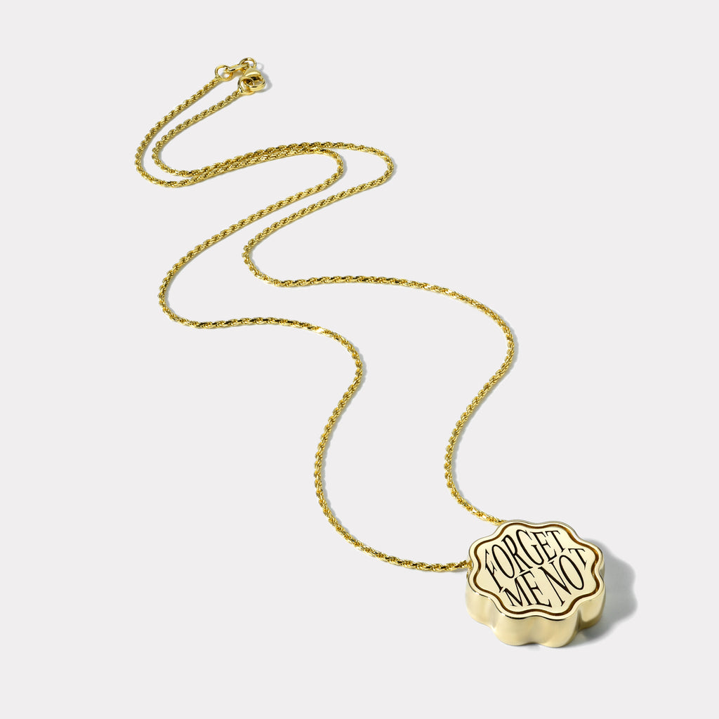 Classic Scale Talisman Individuality Pendant
