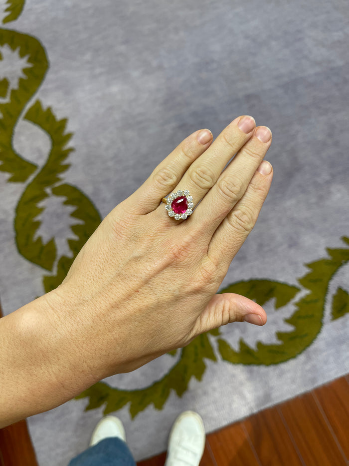 One of a kind 4.5ct Mahenge Spinel and Diamond Heirloom Bezel Ring